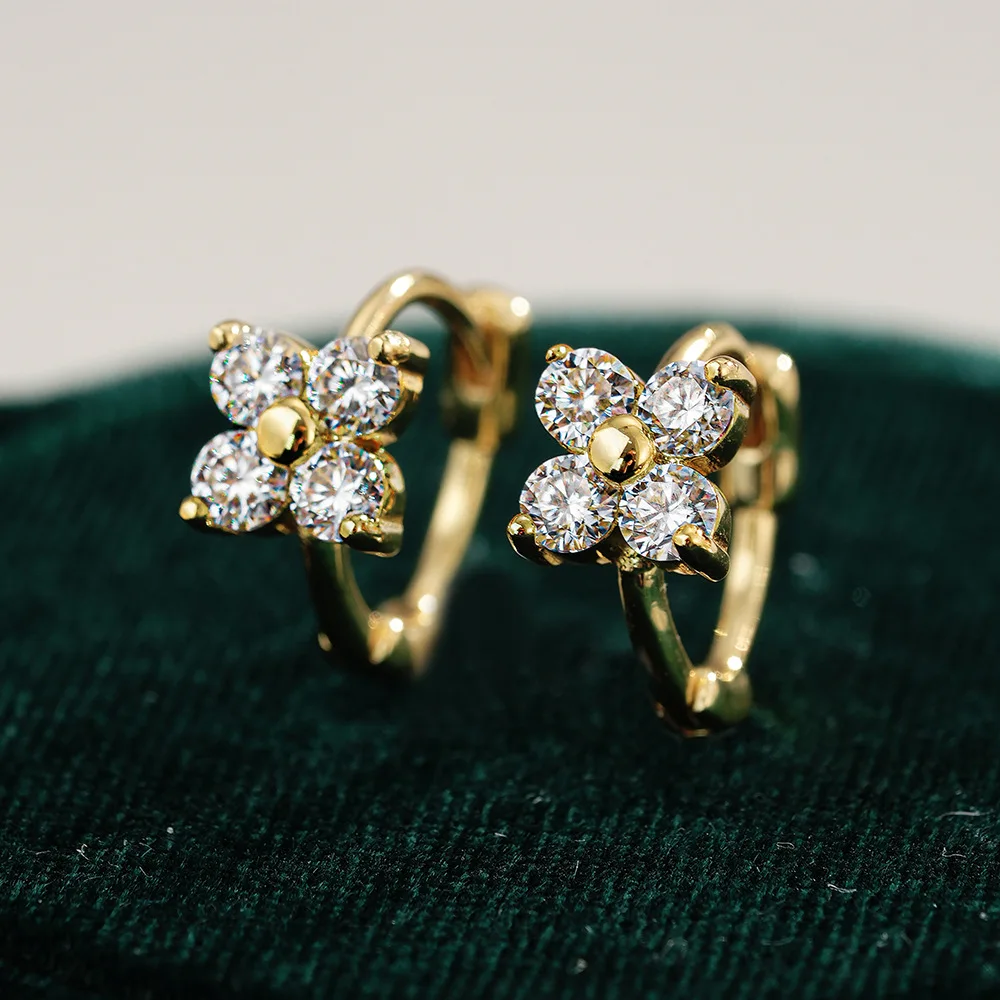 

Four Leaf Clover Classic 18K Gold Inlaid Moissanite Earrings Luxurious Classic High-end Design Platinum PT950 Diamond Earrings