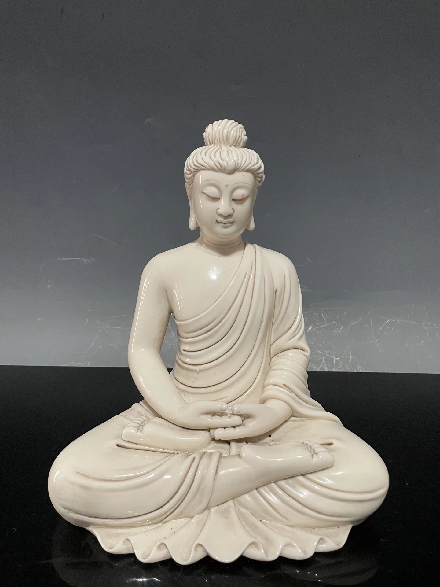 

Collection Old Dehua Porcelain Child Red Amitabha Buddha Shakyamuni Sitting Buddha Worship Hall Town house