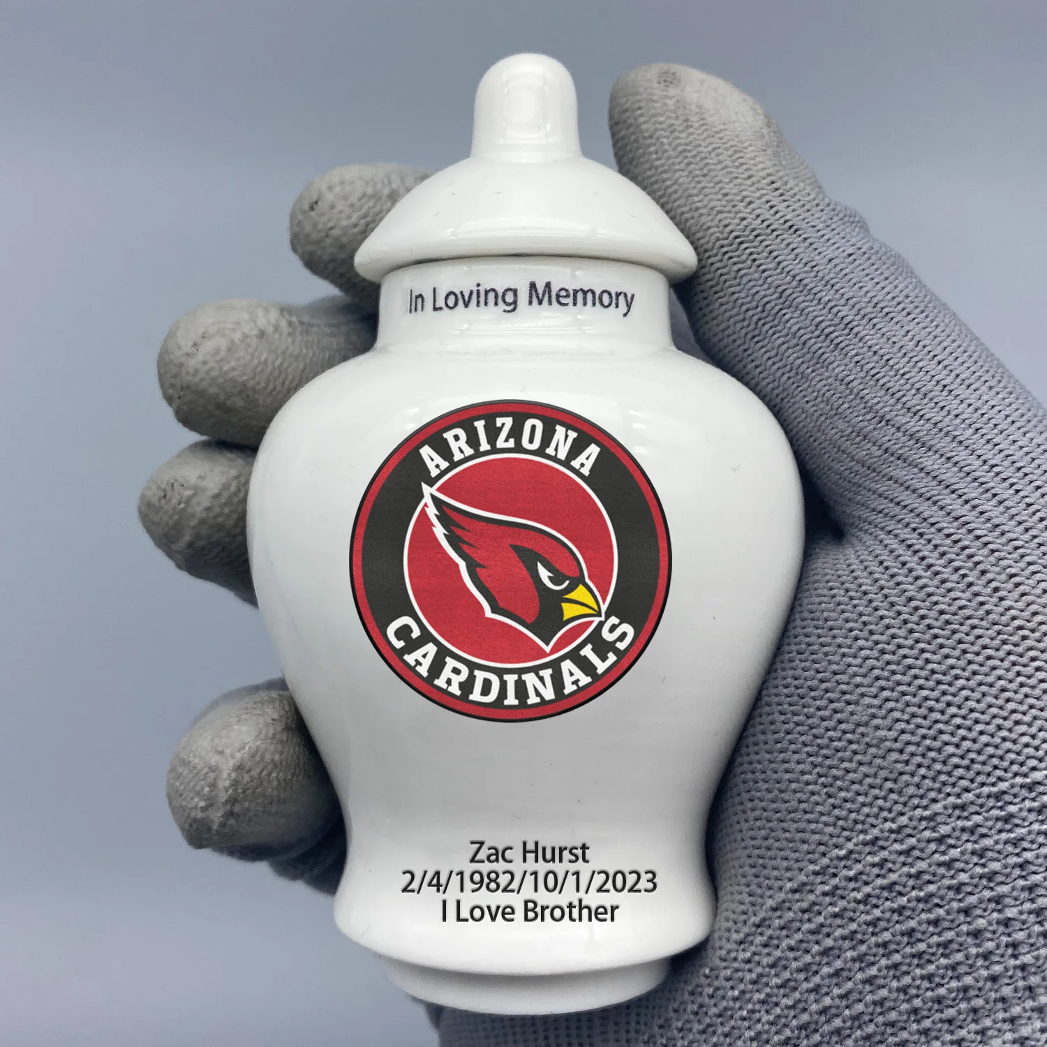 Mini-Urne für Arizona Cardinals-Logo-Urne. Bitte senden Sie mir die Anpassungs informationen-Name/Datum und Nummer auf der Urne