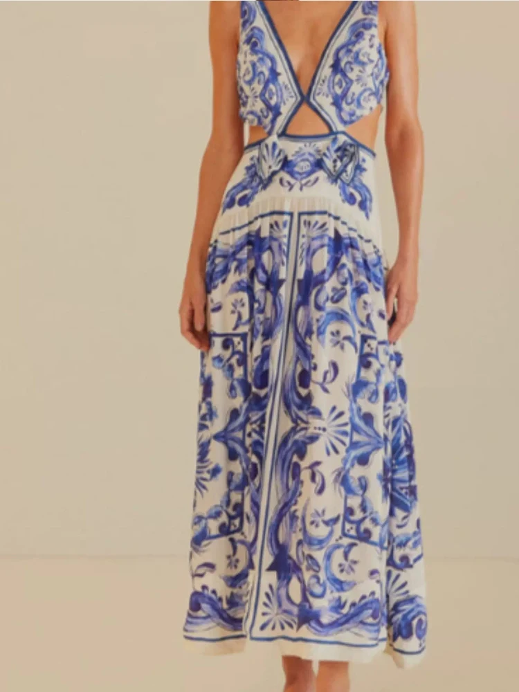 Design blue and white porcelain printed V-neck dress with suspenders 2024 summer women's new fashion backless lace-up dress.