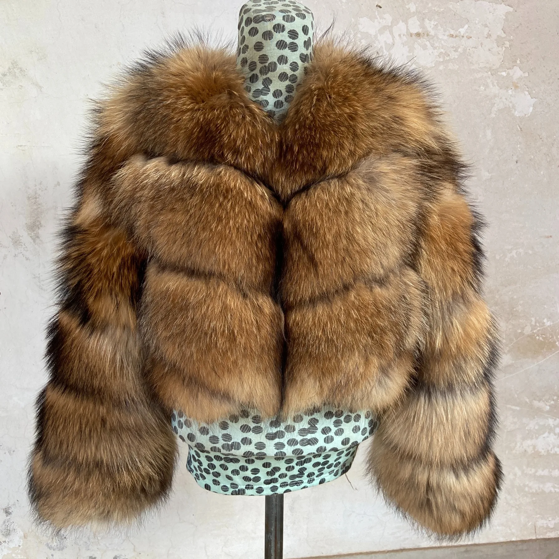 Offres spéciales de luxe réel manteau de fourrure de raton laveur femmes veste d'hiver court épais chaud naturel véritable fourrure de raton laveur vêtements d'extérieur