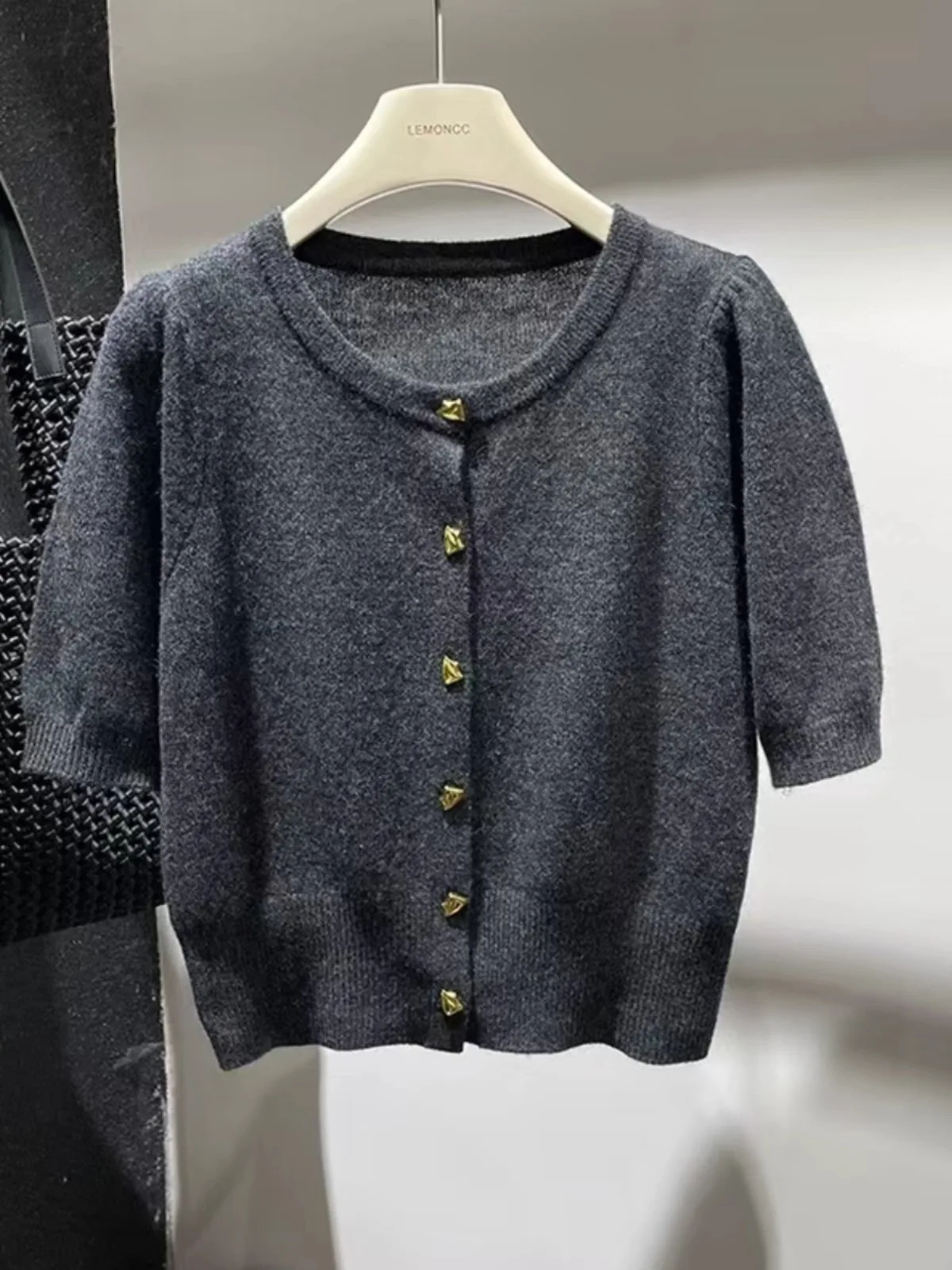 ヨーロッパステーション春夏新作トップスレディース100ウールニットカーディガン半袖ラウンドネックデザインセンスカシミヤセーター