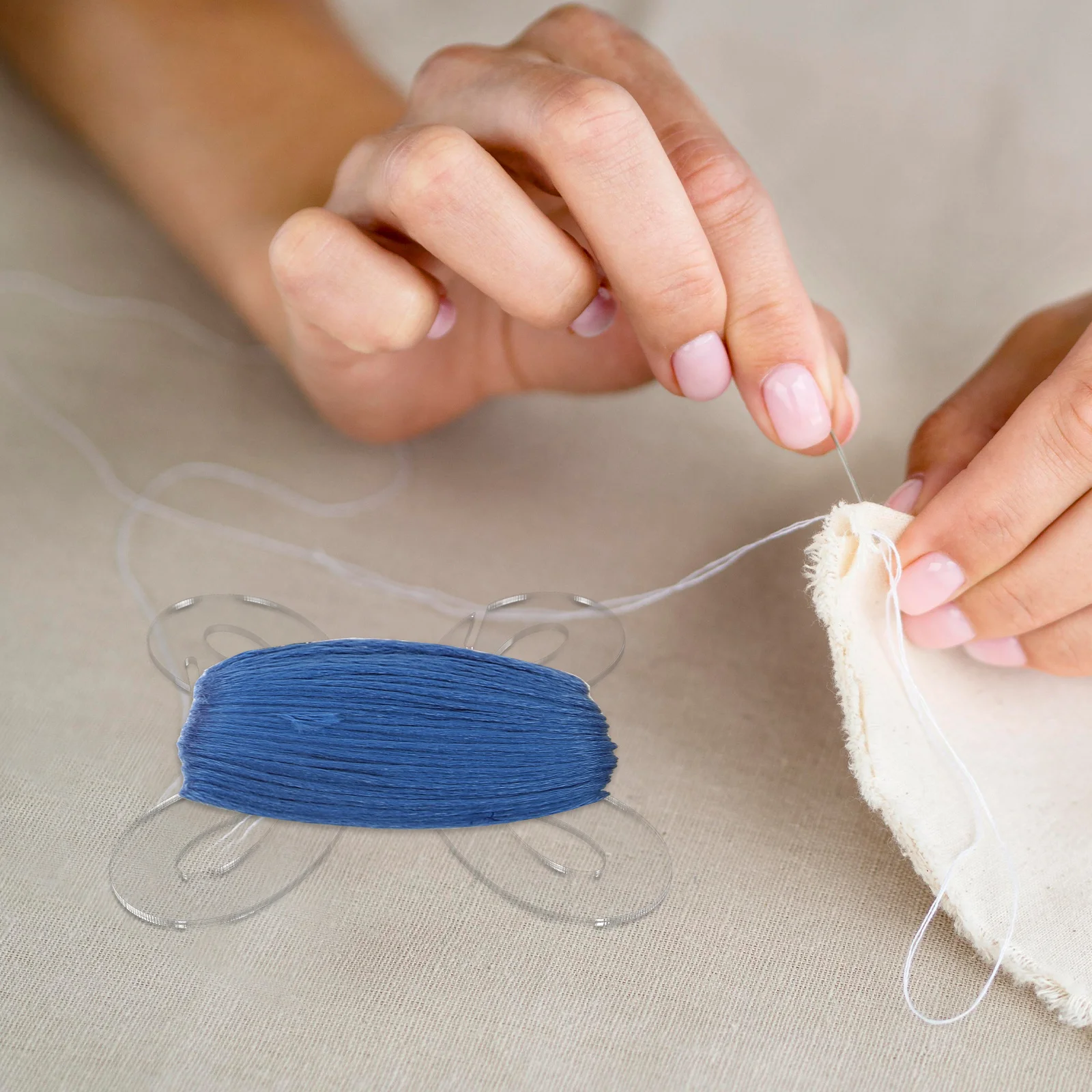 

5Pcs Acrylic Yarn Bobbins Transparent Empty Sewing Spools Portable Lightweight Bobbin Organizers for Knitting Craft Weaving