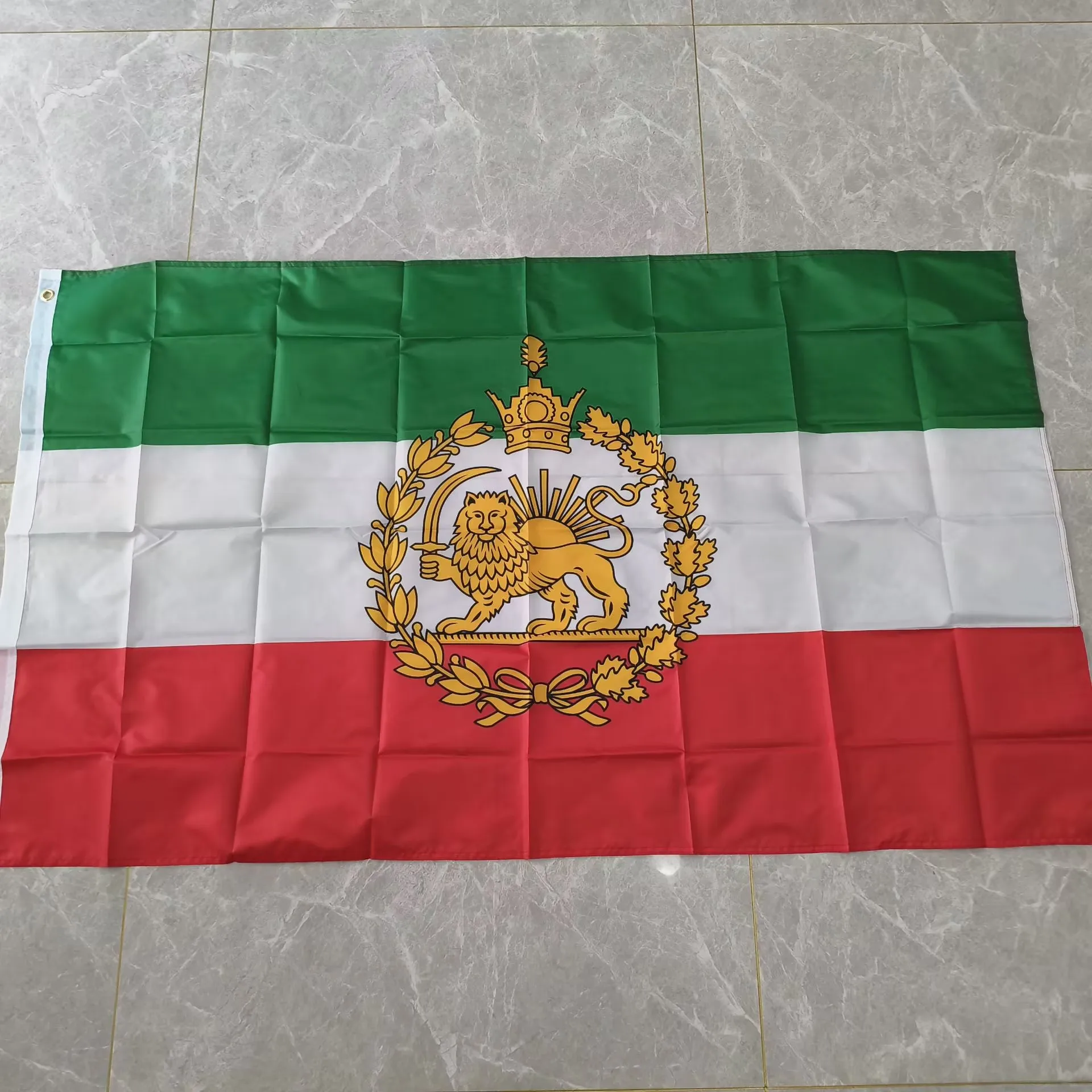 Drapeau historique de l'Iran avec lion, soleil et couronne, pré-révolution 1979, 150 x 90 cm, polyester, 3x5 pieds