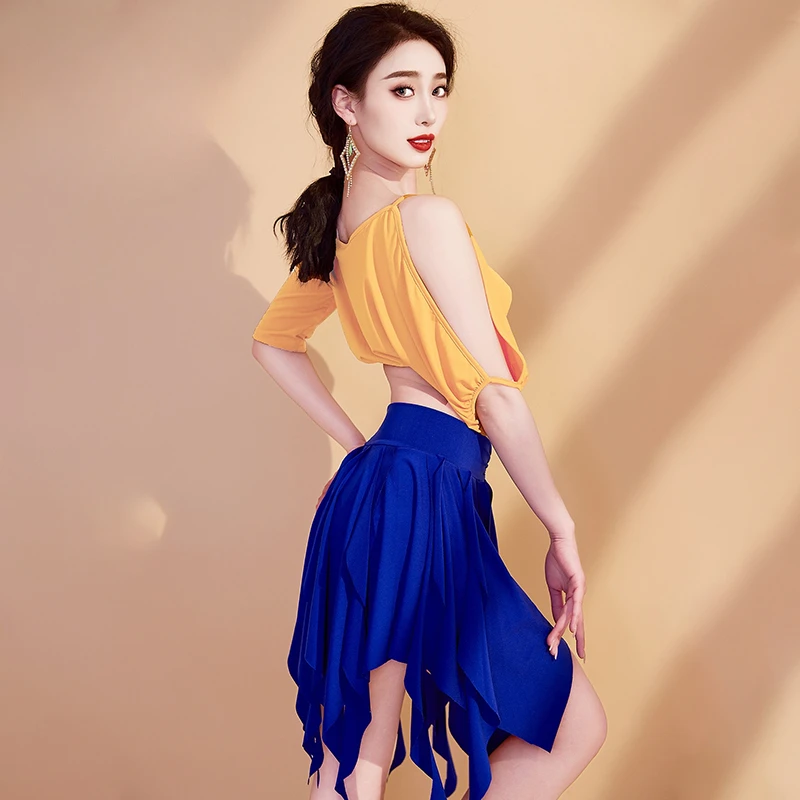Orientalischer Tanzanzug: Bluse & Rock - usage example