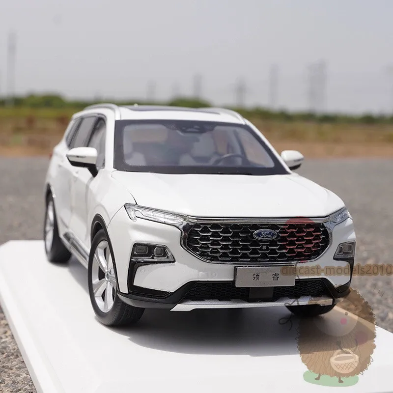 

1:18 FORD SUV JMC Alloy Diecast Car Model Hobby adults birthday Gifts White/Blue