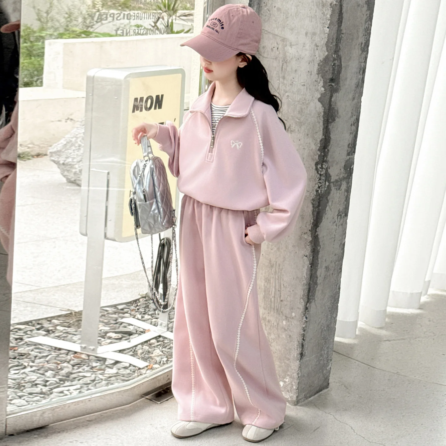 سترة بناتي لخريف وشتاء 2025 من القماش والدانتيل الوردي مع قلنسوة + فيونكة فضفاضة واسعة الساق طقم أطفال للمراهقين 4 7 8 9 10 11 12 14 15 سنة