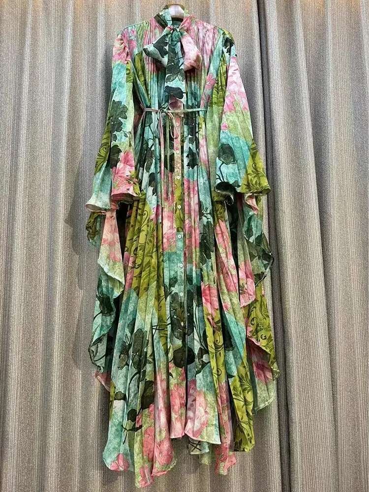 Sukienka damska z nadrukiem w stylu retro geometrycznym, kołnierzykiem w kształcie kokardy, zapinana na jeden guzik, z rękawami typu \"batwing\", bufiaste spódnice, luźna plisowana spódnica, kolekcja jesień 2025.