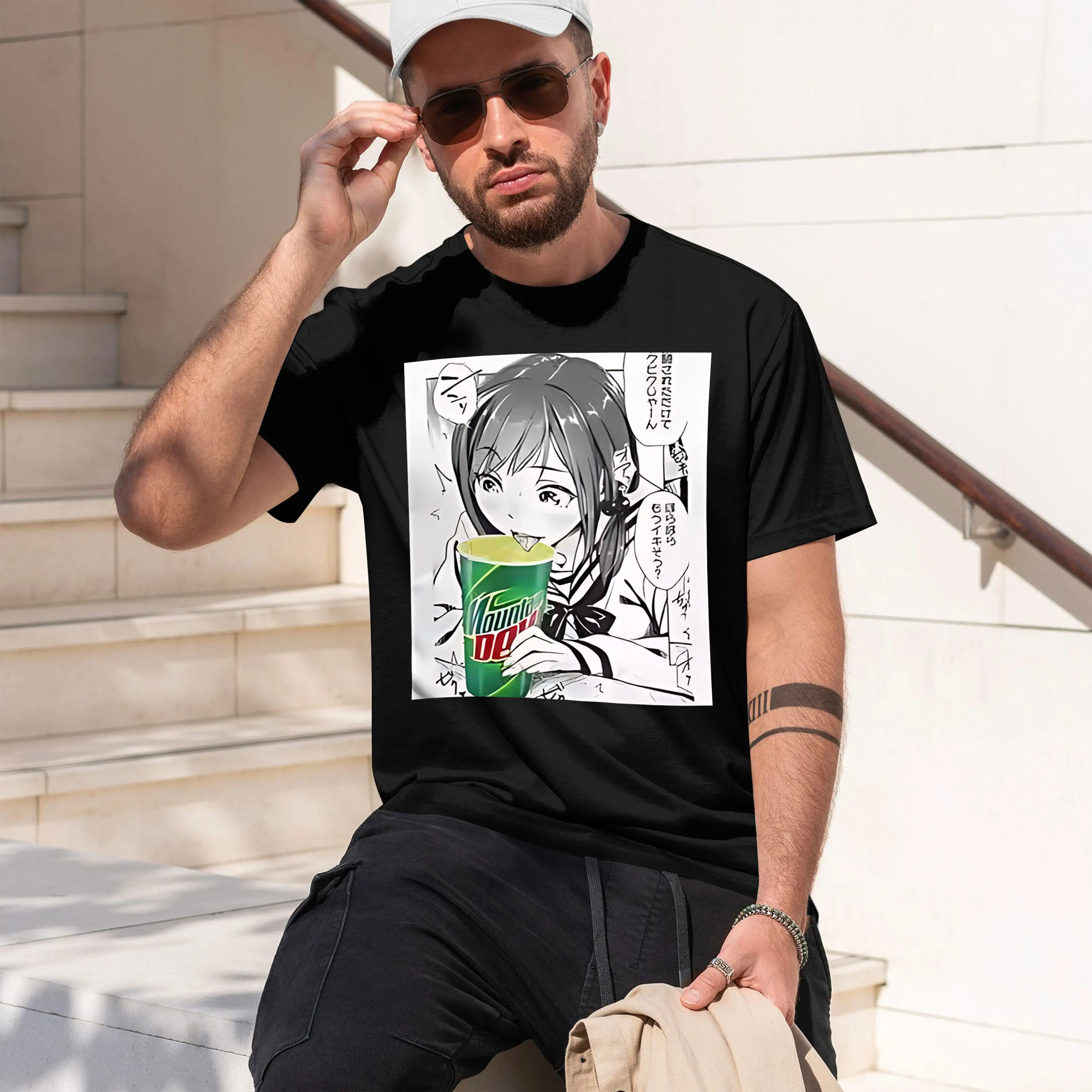 Camiseta de manga corta con cuello redondo para hombre, modelo nuevo 2026, con estampado de Saki Yoshida bebiendo té de Arizona, estilo hentai japonés de anime.