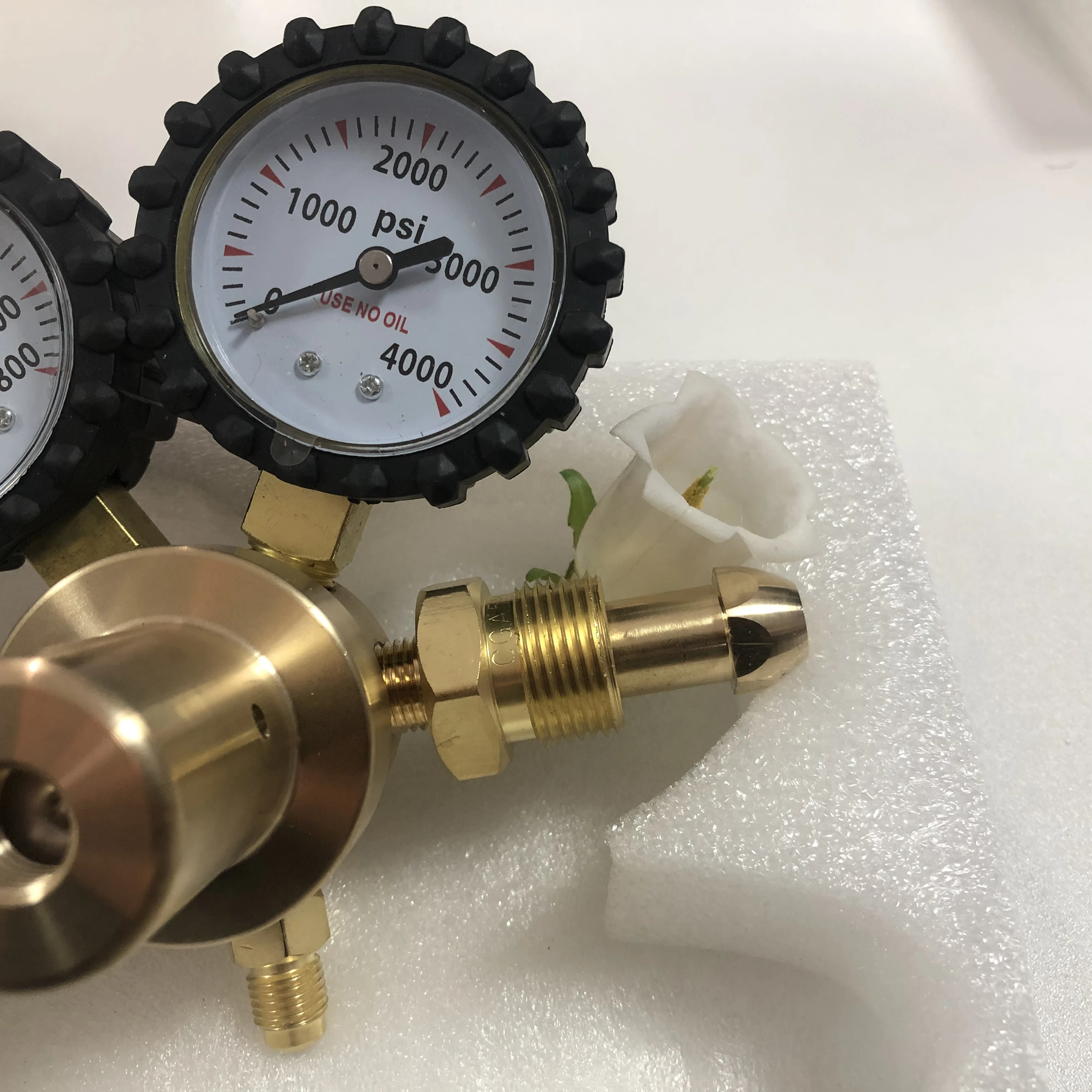 Nitrogen Pressure Reducer Inlet Thread CGA580 Brass Nitrogen High-pressure Pressure Regulator