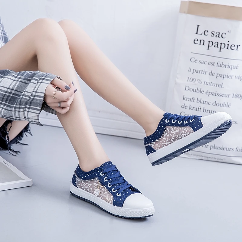 Zapatos de verano para niñas, zapatillas bajas de malla transpirable, zapatos planos para estudiantes, sandalias informales estampadas para mujer, novedad de 2022