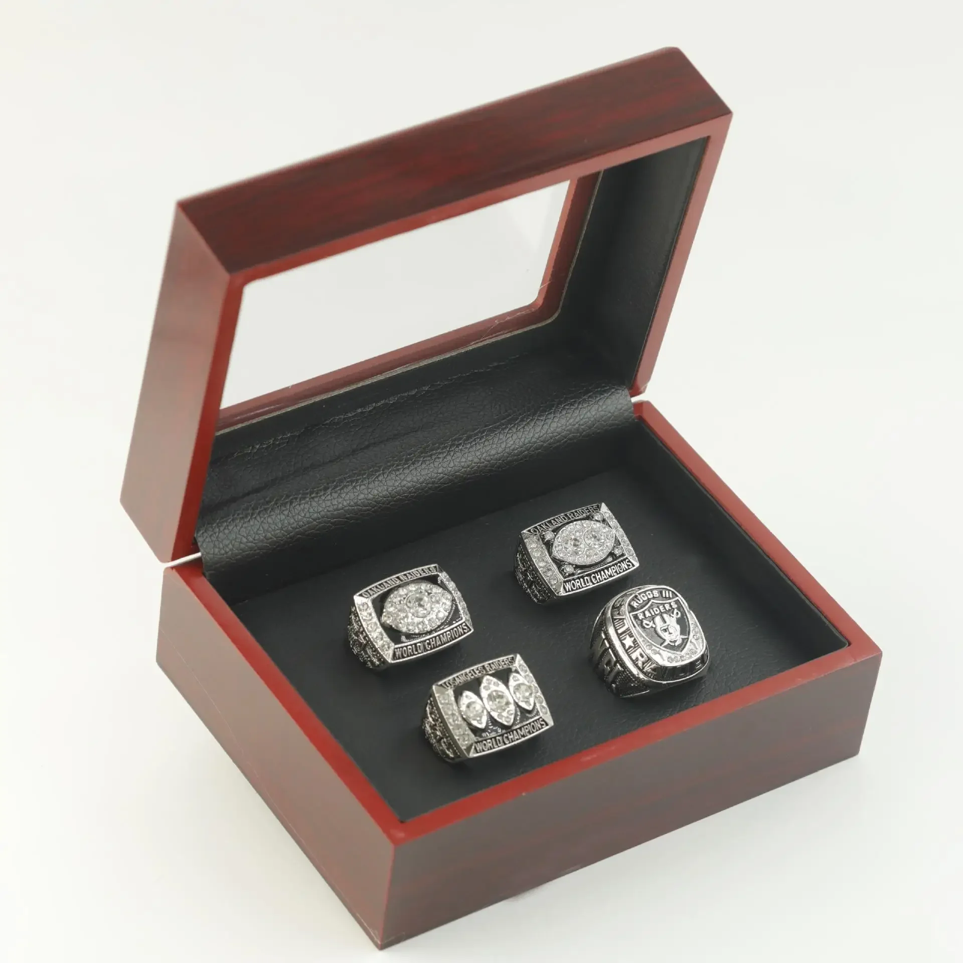 مجموعة حلقات على طراز بطولة لاس فيغاس رايدرز مكونة من 4 إكسسوارات مجوهرات تحت عنوان الرجبي من البر الرئيسى للصين