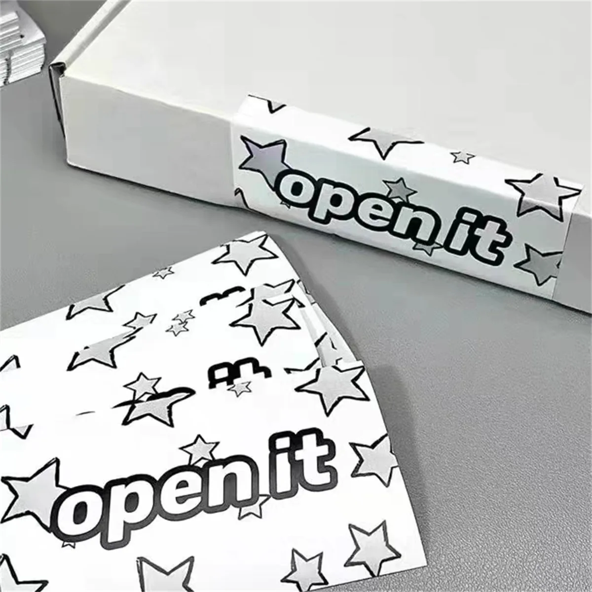 100Pcs Open It Color Star Sealing Sticker for Cardboard Plane Box Bubble Bag Sell Card Gift Express Carton DIY Packing Sticker