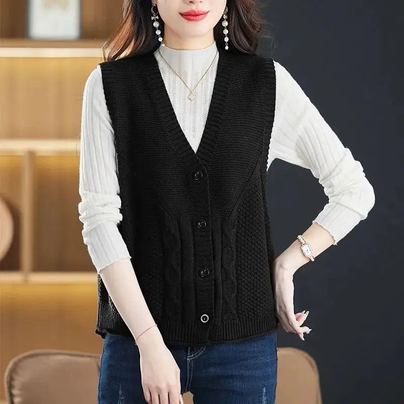 2024 Autumn Sleeveless Vest Cardigan Sweater Women\'s Loose Large Knitted Tank Top Fashion Versatile Top