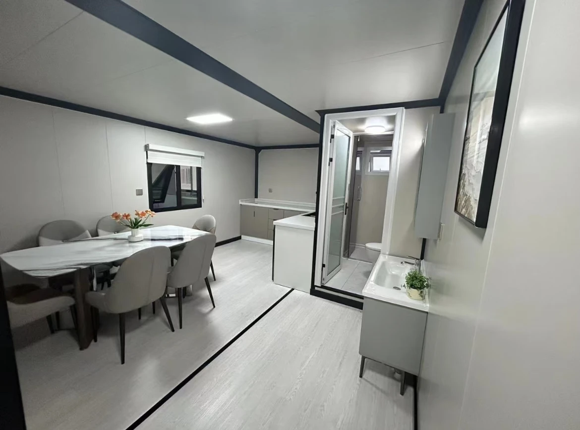 Easy Install 40ft Folding Container House Expandable Steel Sandwich Panel Material Prefabprefab Container House