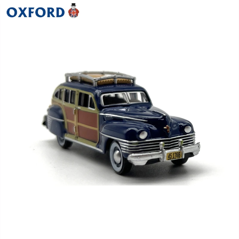 Diecast OXFORD 1:87 Scale Chrysler T&C Woody Station Wagon Alloy Car Model Collectible Toy Gift Souvenir Display Ornament
