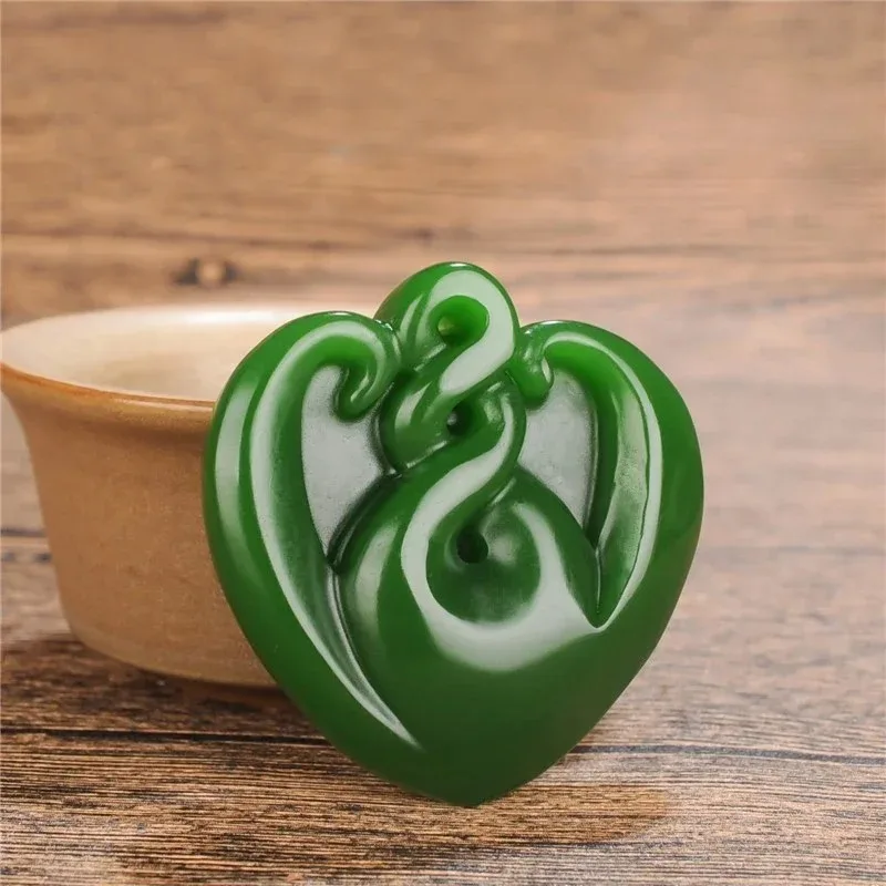 

Natural Green Hand-carved Love Jade Pendant Fashion Boutique Jewelry Couple Heart-shaped Necklace Valentine's Day Gift
