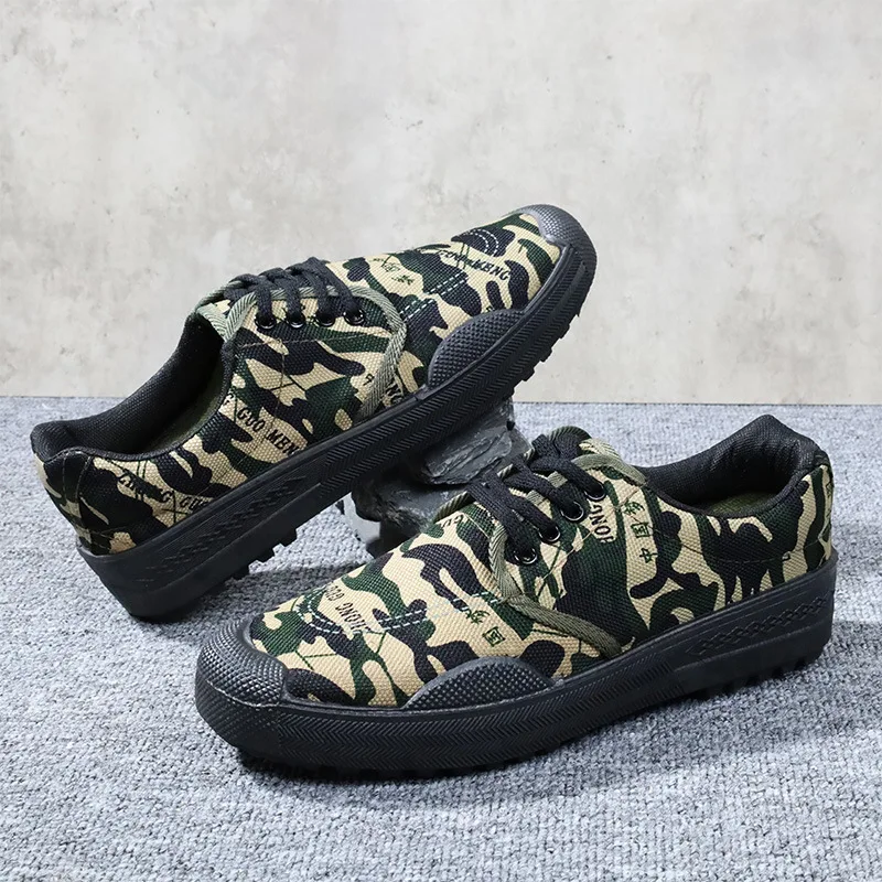 Durable Men Labor Insurance Shoes Anti-smash Safety Sneakers Wear-resistant Rubber Sole Breathable Tactical Training Shoes Work