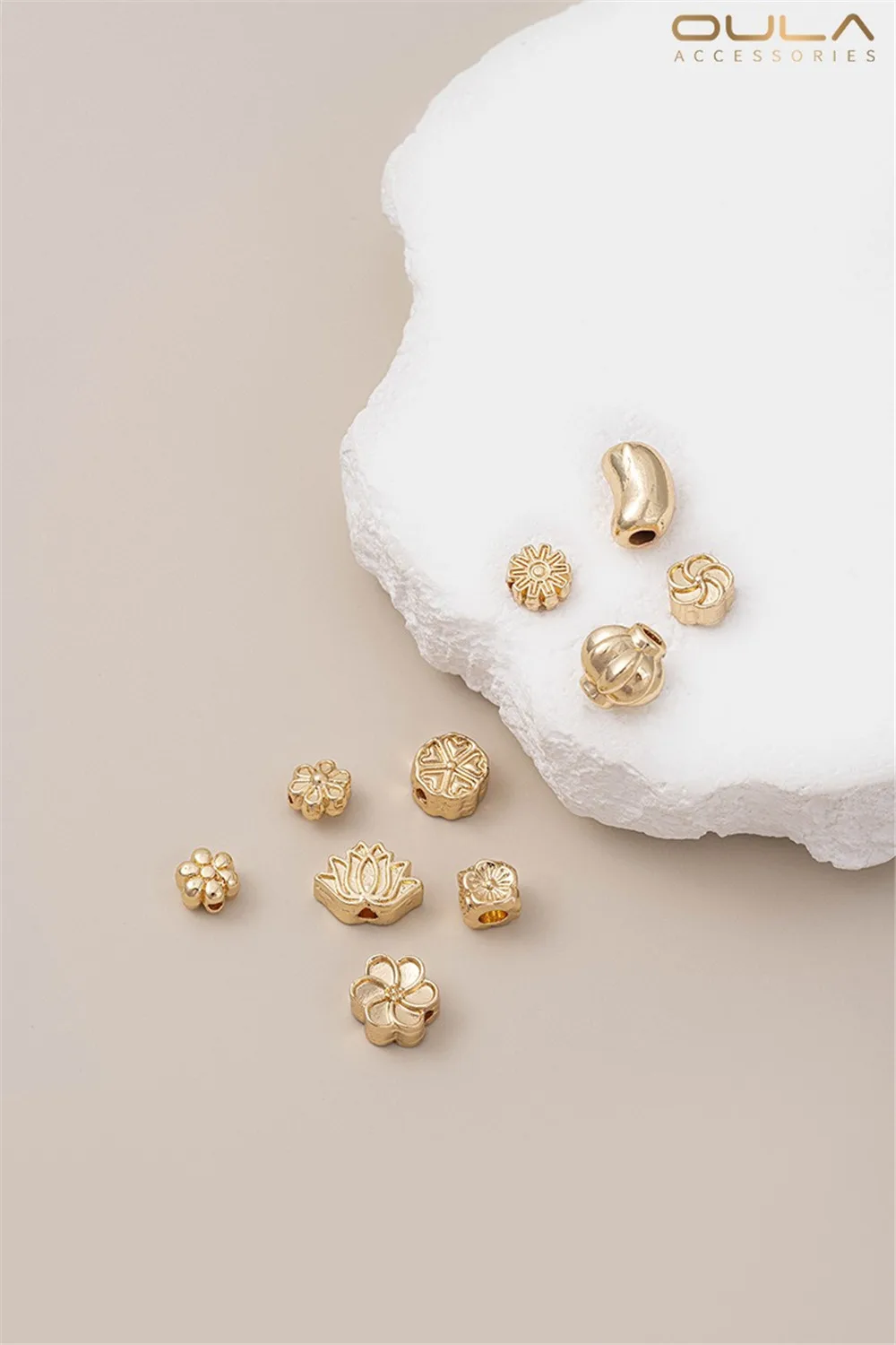 

14K Gold-plated Peach Blossoms Plum Blossoms Lotus Flower Lantern Beads Through-hole Scattered Diy Bracelet Necklace Accessory