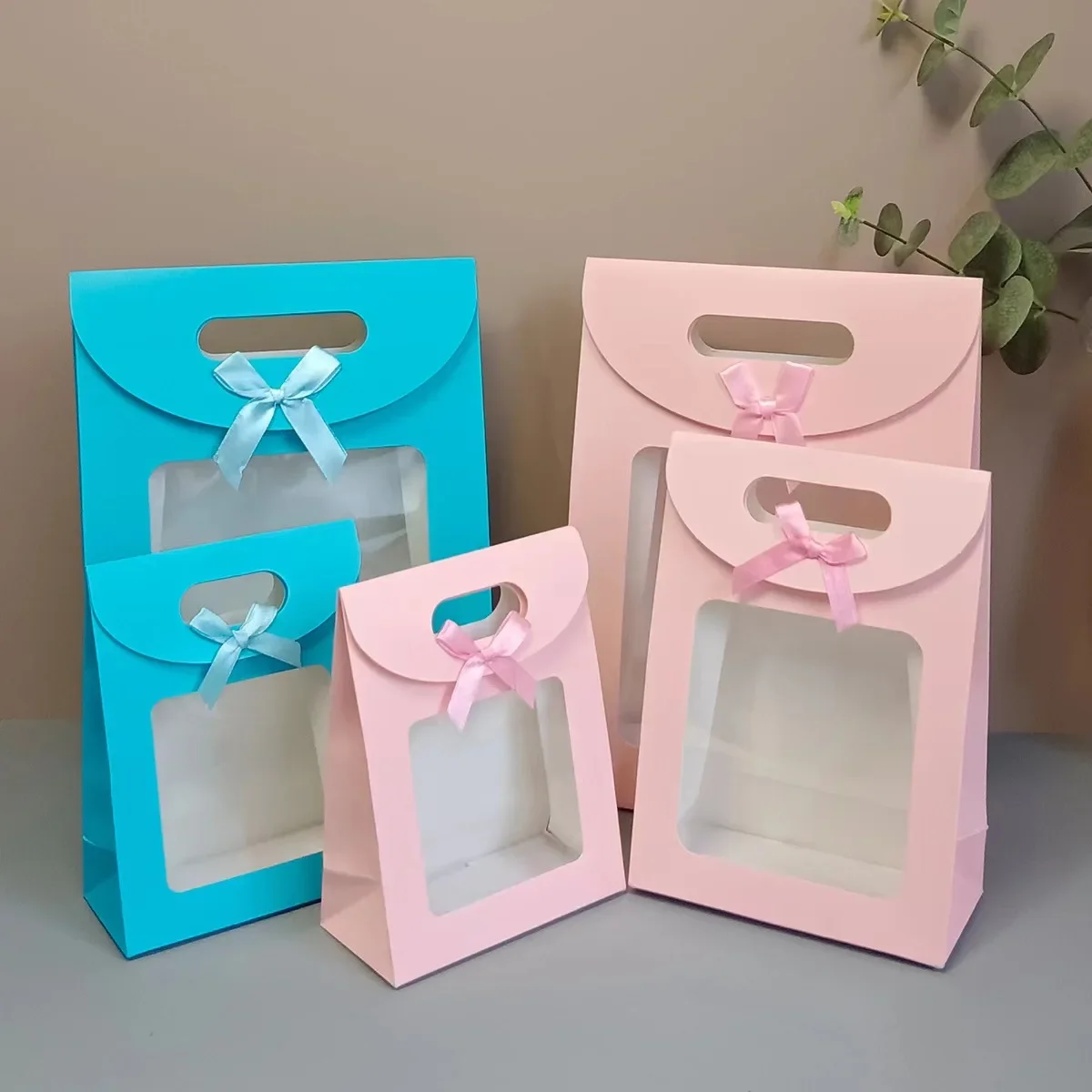 

20pcs Transparent Window Paper Bags With Bowknot For Wedding Birthday Baptism Party Candy Gift Packaging Bag Handbag