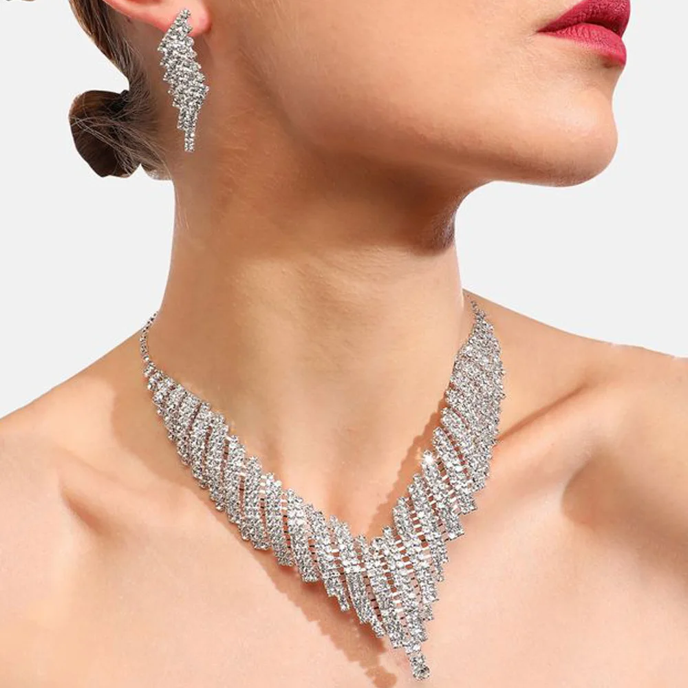 

Fashion Rhinestone V-shaped Necklace Earring Set for Women High-grade Charms Wedding Bridal Jewelry Sets Elegant Lady Gifts INS