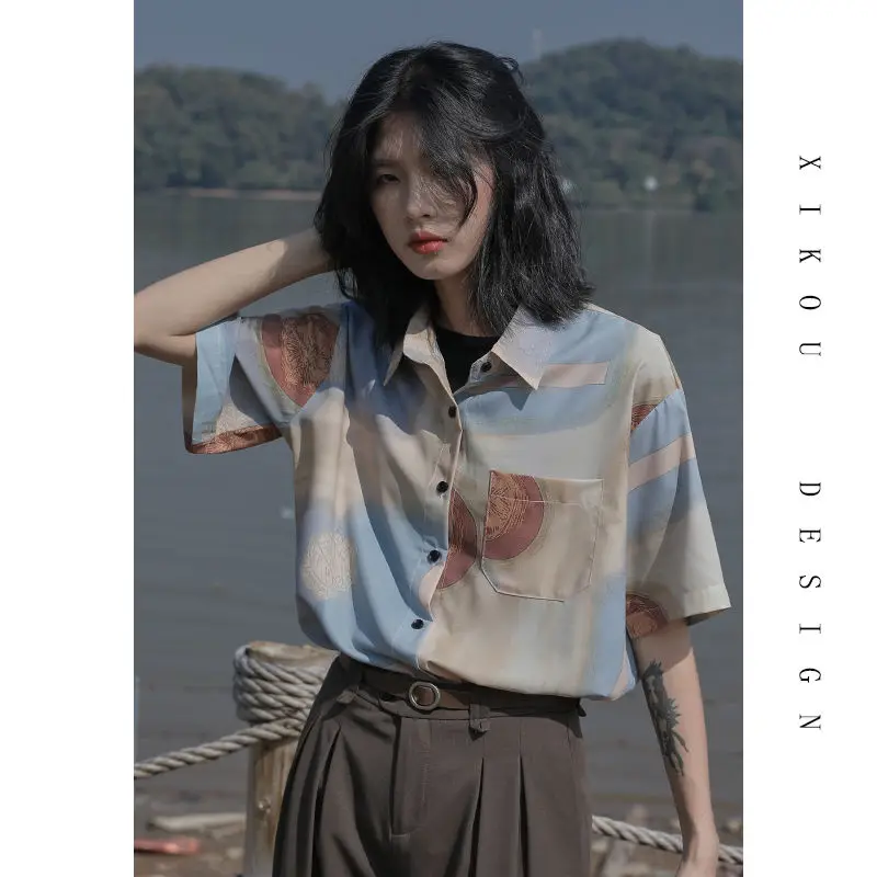 Summer Woman Clothes HongKong Retro Style Loose Casual Short Sleeve Shirt Printing Vacation Style Outerwear Top Youth Fashion