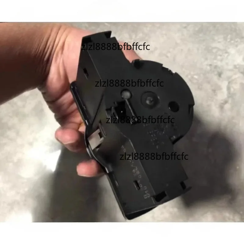 Headlamp adjustment switch suitable for W204 W212 C E-Class C200 C300 E200 E260 equipment
