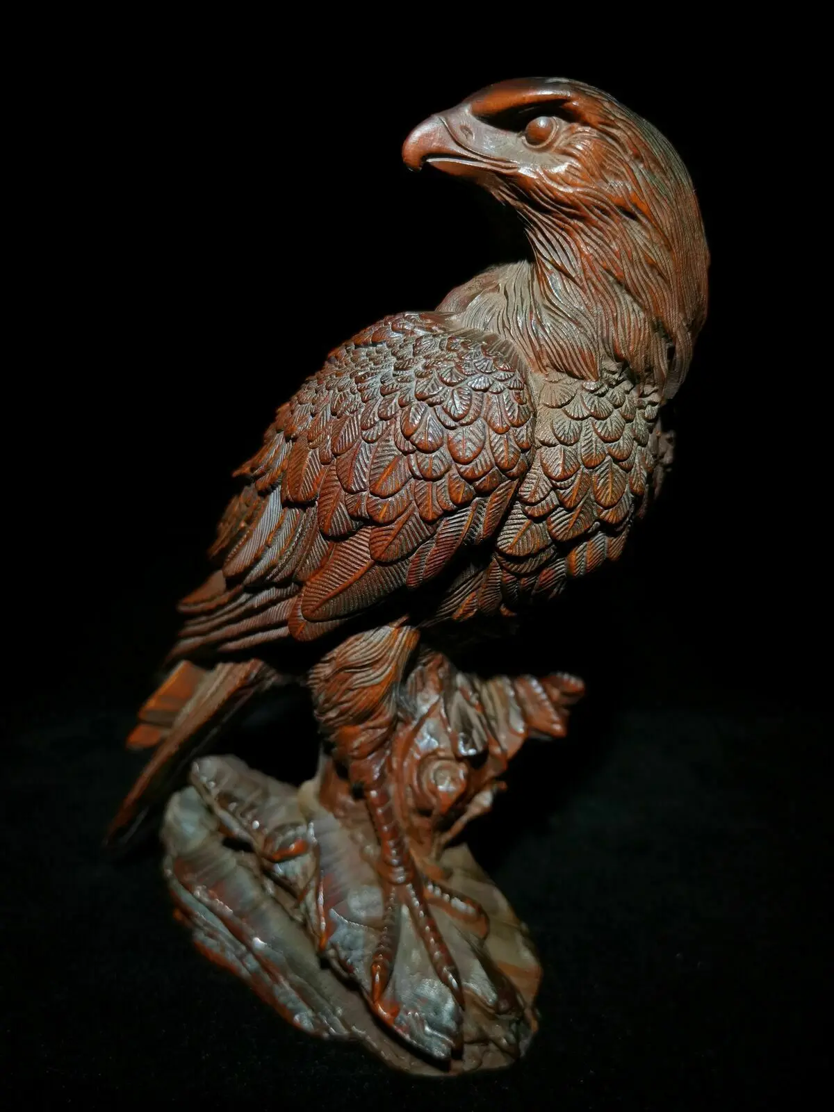 

collectable old Japanese boxwood hand carved eagle Figure statue netsuke gift