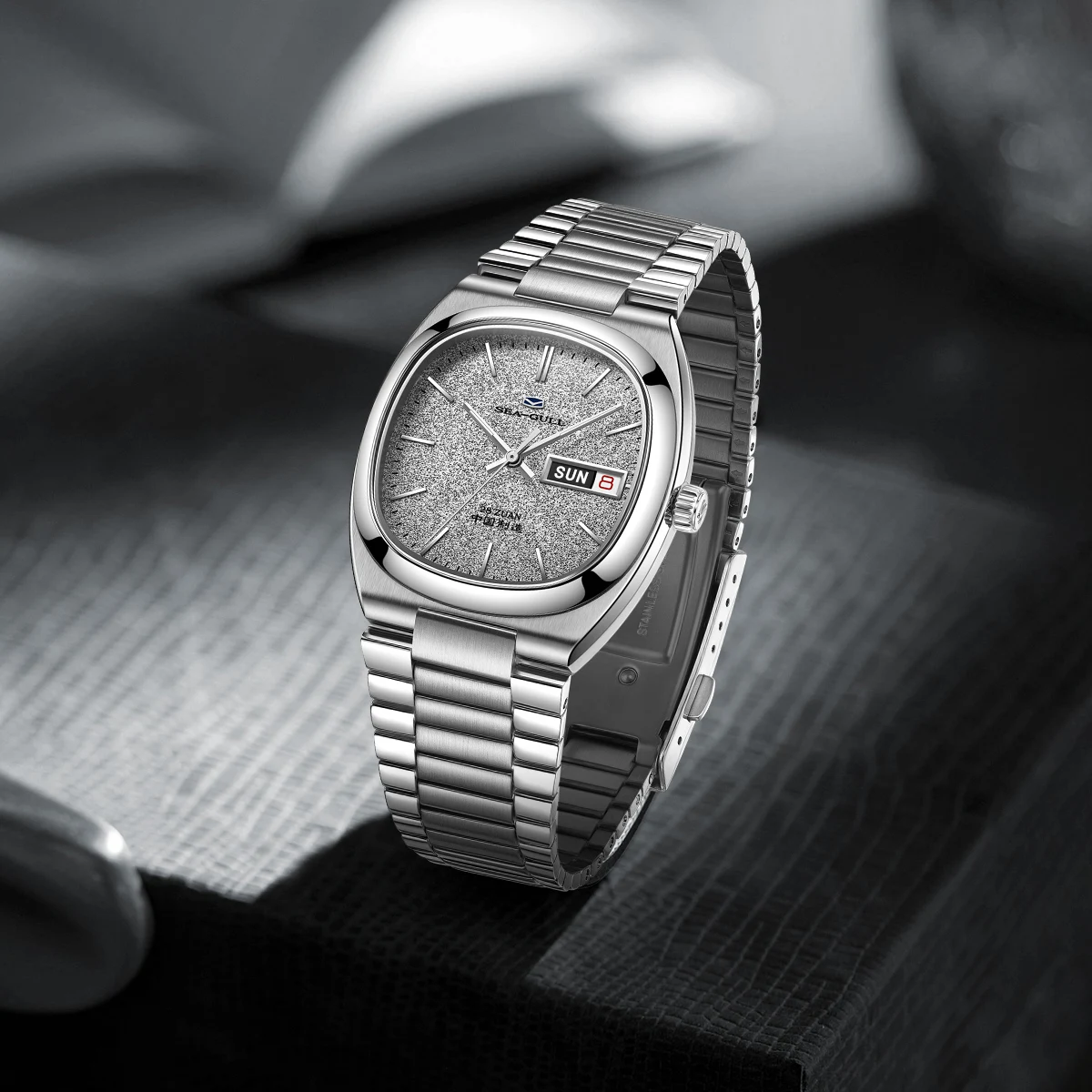 

Seagull Vintage TV 36mm Mechanical Men's Wristwatch ST2100 Movement Automatic Watch Calendar Business Stainless Steel 1051A/1051