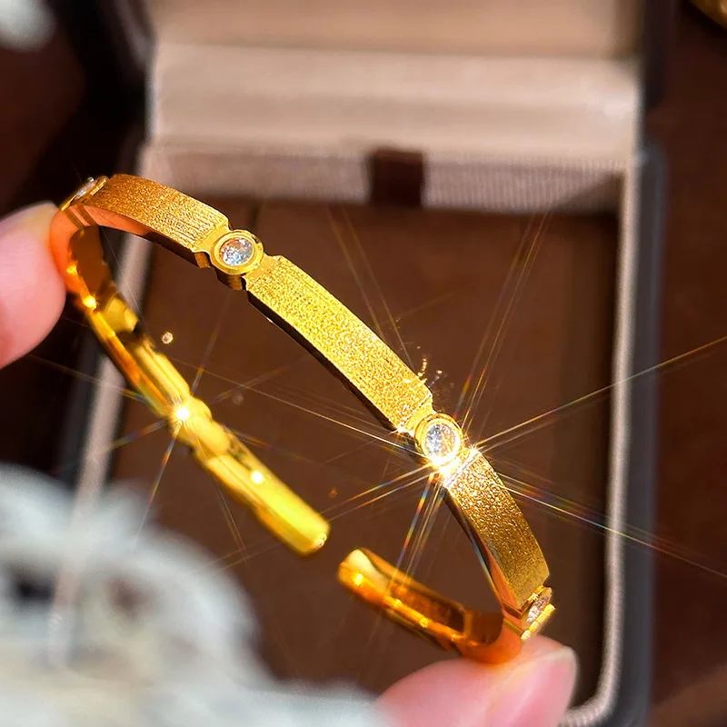 999 24k Gold niche high-end Buccellati-style brushed heavy-duty moissanite open bracelet for daily commuting and gift-giving