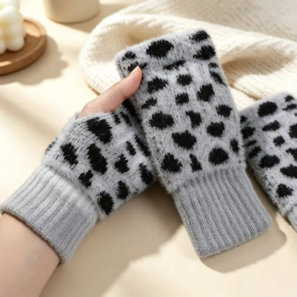 Leopard Print Half Finger Gloves Unisex One Size Touch Screen Gloves Touch Screen Compatible Polyester Winter Gloves Driving