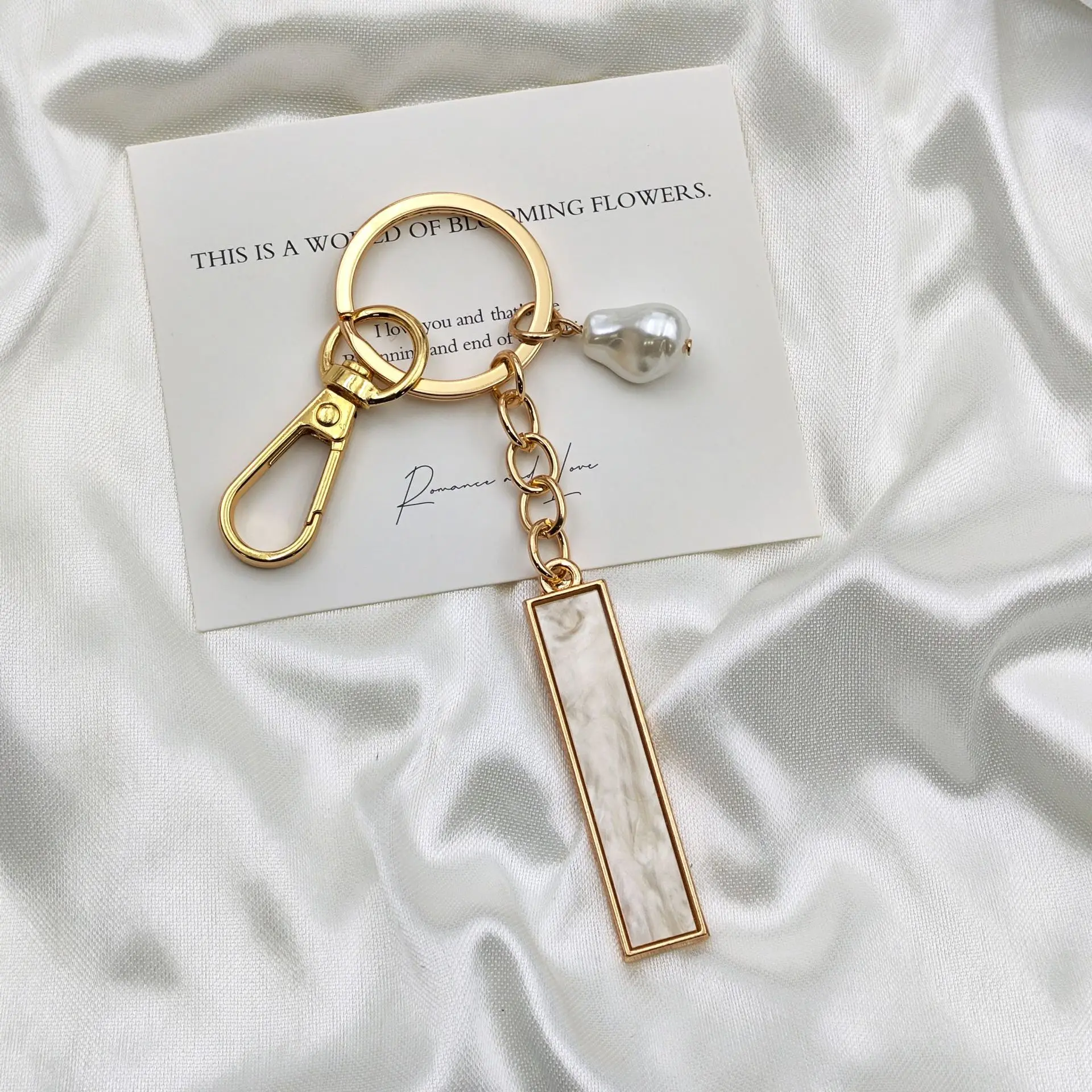 Dekorativer A-Z Initialen-Schlüsselanhänger für Paare, Metall-Initialen-Anhänger, DIY-Geschenk für Männer und Frauen, Modischer Anhänger-Schlüsselanhänger mit Luxus-Perle – Detail 30