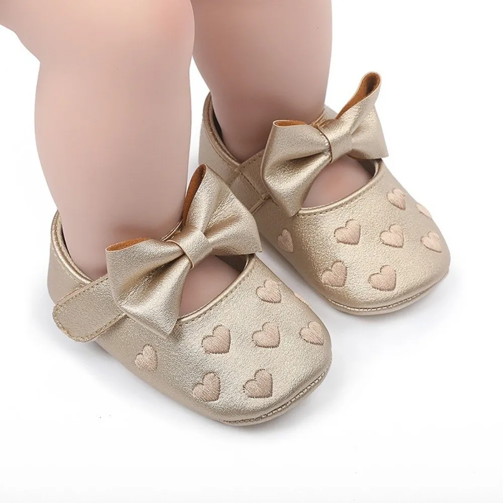 

Non-slip Leather Baby Shoes Cute Appearance Love Bow Newborn First Walkers Lightweight Soft Material Toddler Shoes