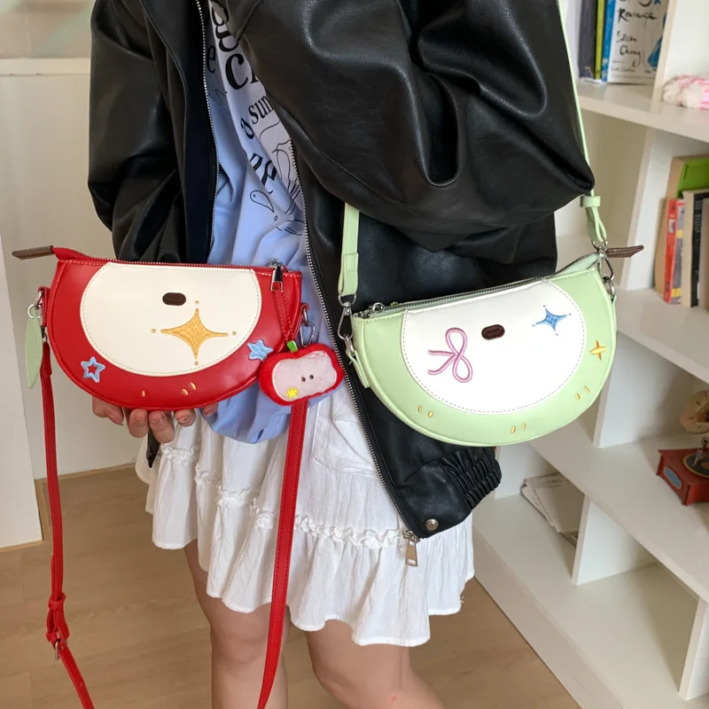 

Милые мультяшные полукруглые сумки на плечо с яблоком, студенческие повседневные милые сумки через плечо, новинка 2025 года, универсальные мини-сумочки