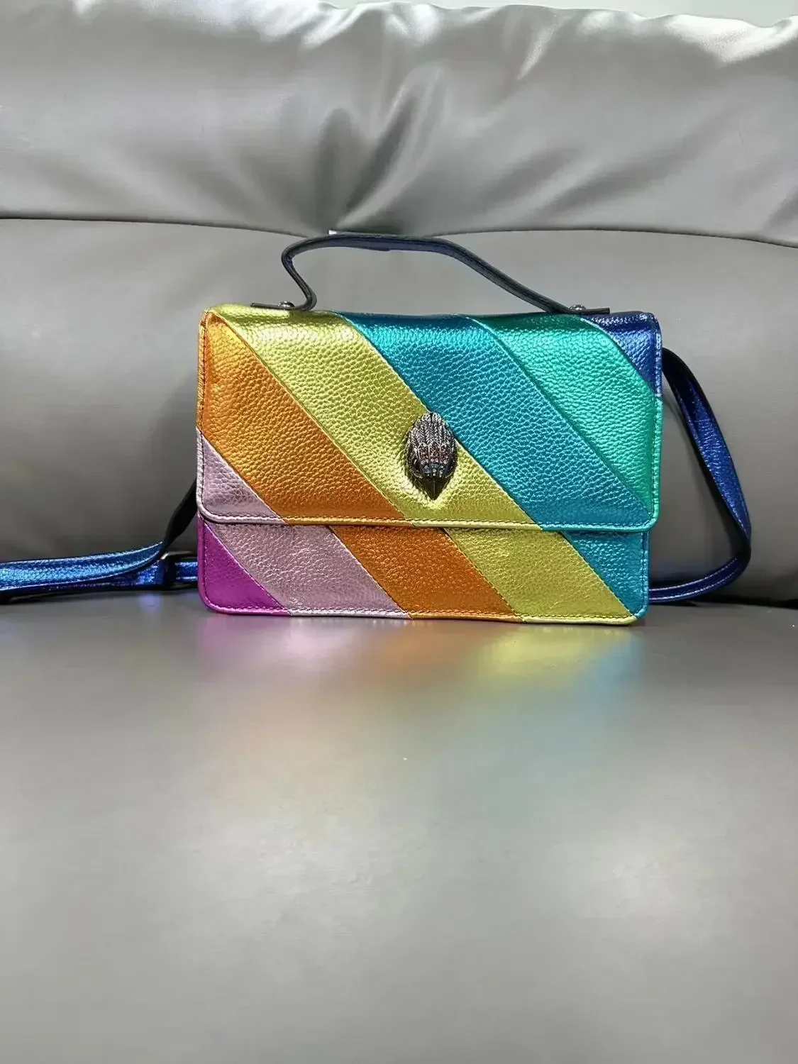 Kurt Geiger London, bolsos de arcoíris, cartera para mujer, bolso de lujo de arcoíris, bolsos de mano para mujer, bolso de diseñador, bolsos con cinturón, joyería grande