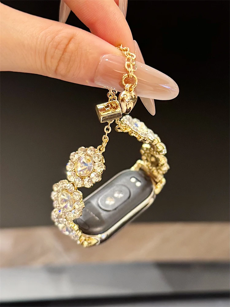 

Sunflower studded diamond strap suitable Xiaomi Band 8Pro/9Pro，For Mi band 3/4/5/6/7，8/8NFC/9/9NFC/10/10NFC，For Redmi Watch5/4