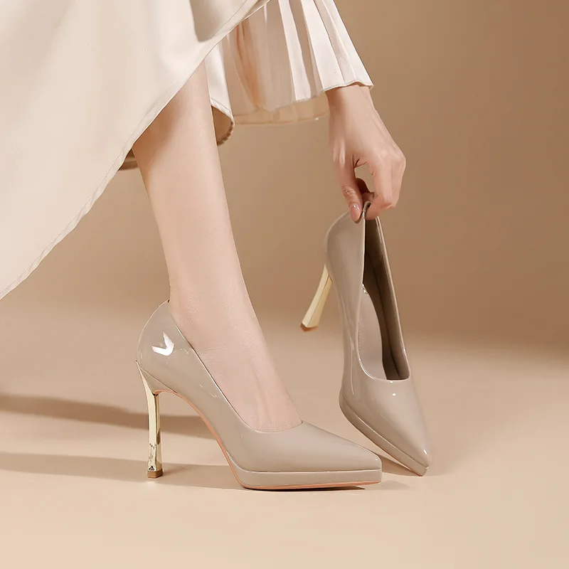 Women's Pointed Waterproof Table High Heels Patent Leather Thin Heels Fashion Women's Shoes Commuter Dating Banquet Shoes