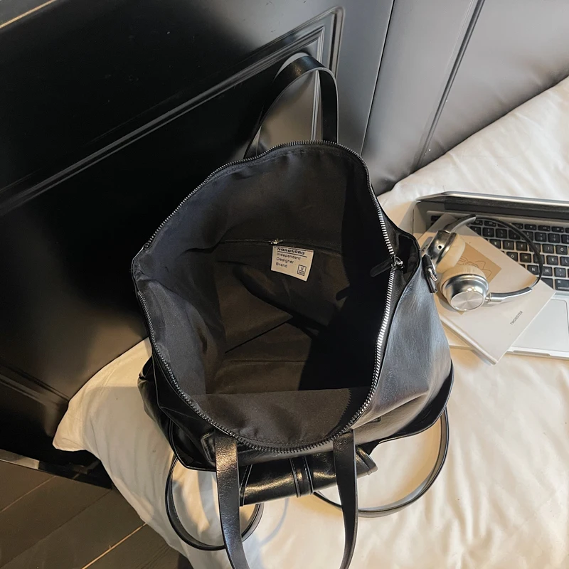 حقيبة ظهر نسائية كبيرة من جلد البولي يوريثان من Leftside 2025 فاخرة مصممة بعلامة تجارية جديدة فاخرة حقائب ظهر كلاسيكية بسيطة للسيدات #6