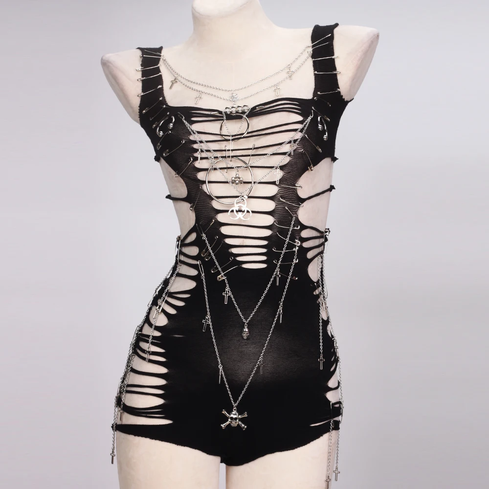 Women's Y2K Gothic Cyber Goth Cross Crop Top Emo Grunge Punk Style 90s ALT E Girl Chain Tank Top Sexy Cyber Chain Clothing