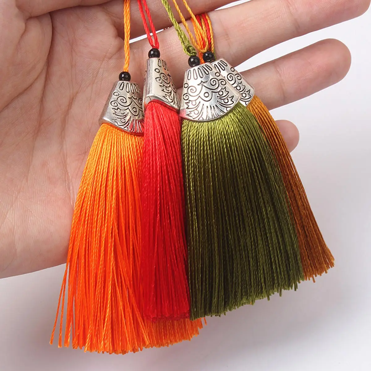 

50PCS 8cm Handmade Fish Mouth Cap Tassels Hanging Charm Pendants DIY Perfume Satchel Garment Crafts Apparel Accessories Material