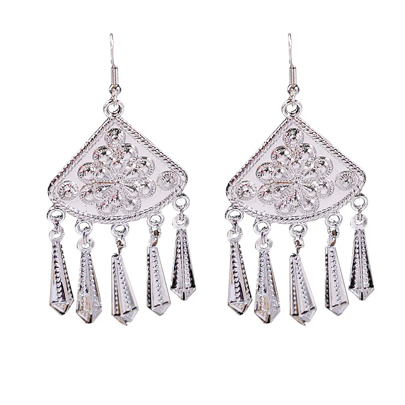 Vintage Ethnic Dangle Earings for Women Indian Jewelry Silver Color Earrings Boho Style Geometry Hollow Long Tassel Earrings