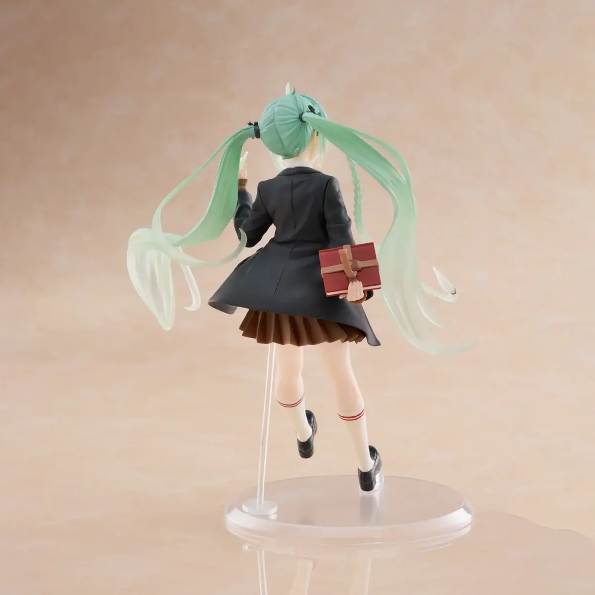 

Original in Stock Taito Piapro Characters Hatsune Miku Fashion Series Preppy Anime Figure Action Figure Model Decoration