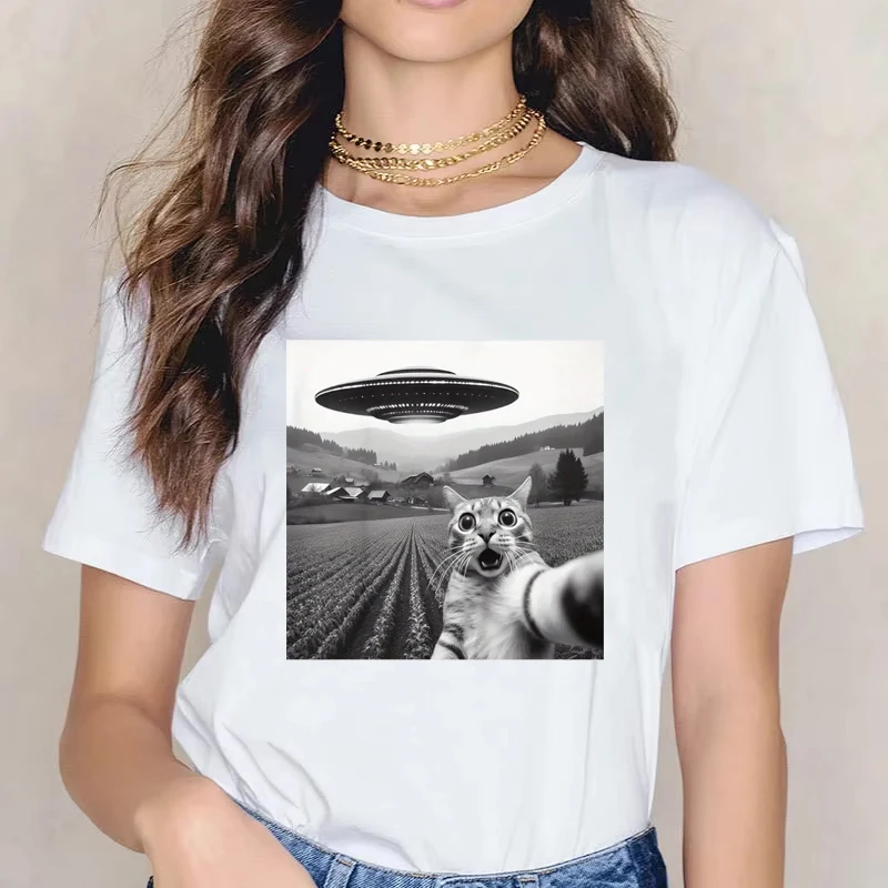

UFO and Cat Pattern Print T-shirt Women Summer Casual Loose Humorous Round Neck Short Sleeve Oversize Tshirt Unisex Clothes Top