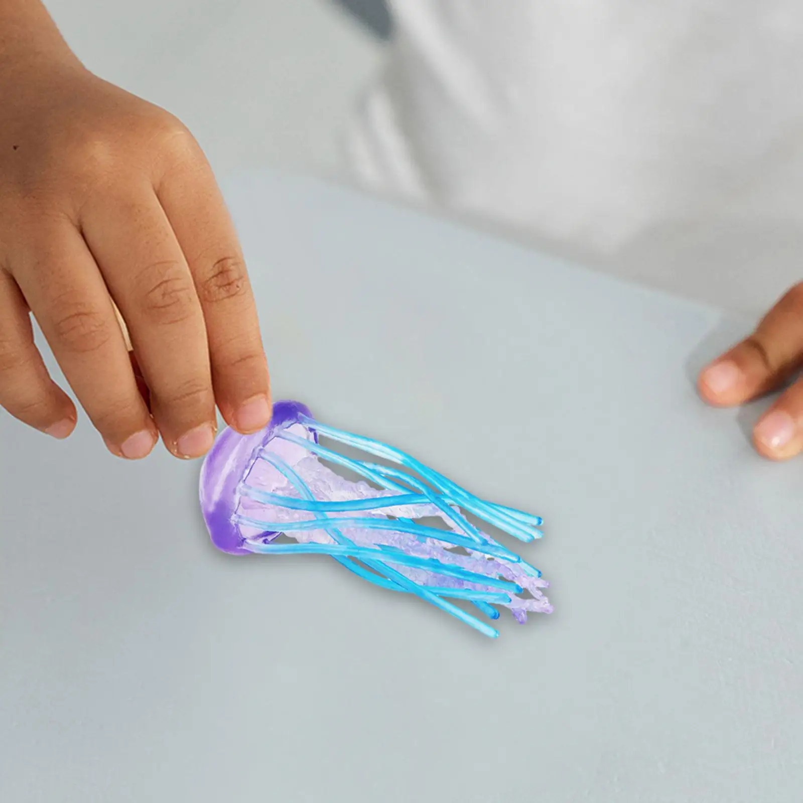 Lifelike Marine Animal Figure Toys Simulation Jellyfish Model Toy Party Favor Kids Play Toys for Collection Kids Adults Gifts