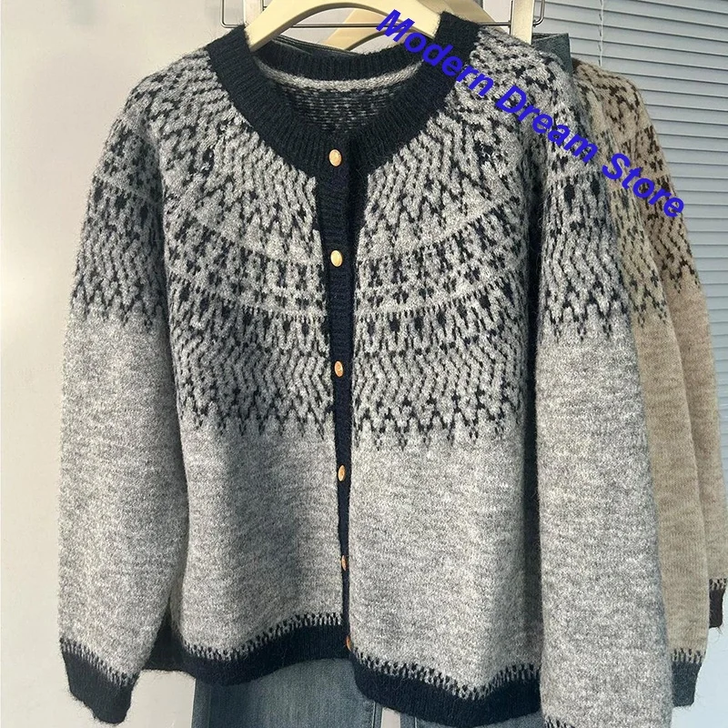 Korean high-grade retro jacquard knit cardigan jacket women's autumn and winter fashion color matching slim casual knit top