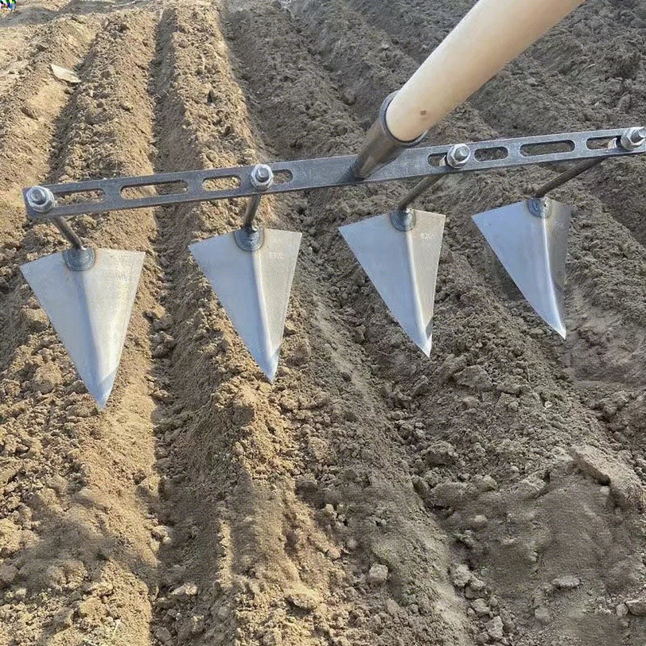 Thickened Manganese Steel Trencher Hoe Household Handmade Gardening Tools Agricultural Excavation Rake Aquaculture Trencher Hoe