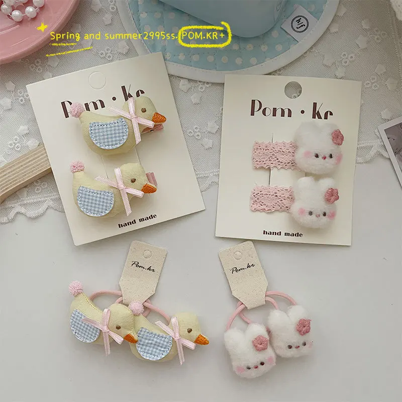 

Мультяшные заколки для волос в виде уточки с помпоном для детей, кружевные резинки для волос с кроликом, милые и очаровательные аксессуары для волос для девочек, легкие и мягкие