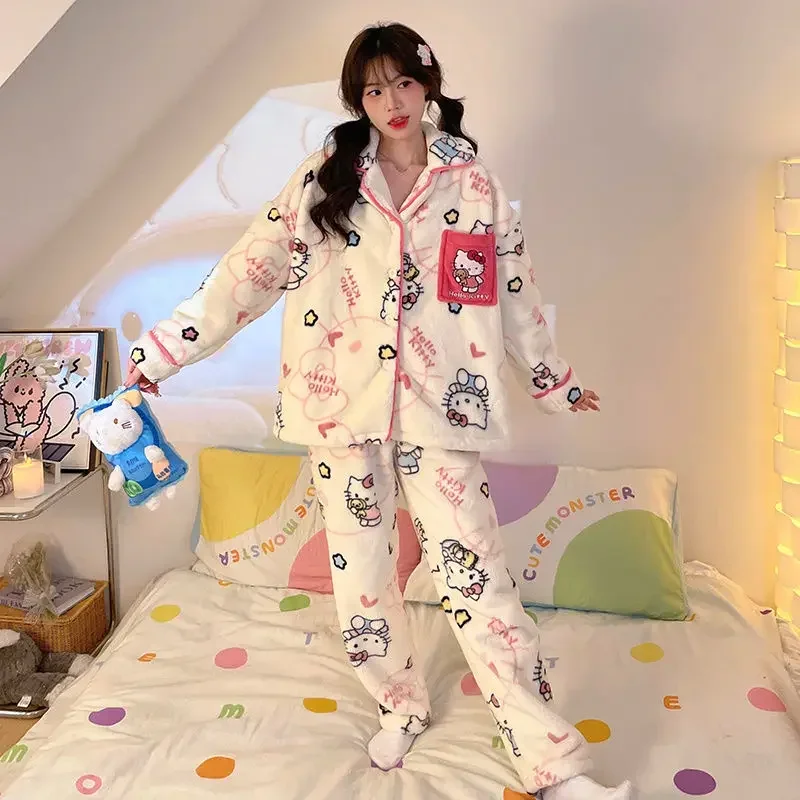 Sanrio Hello Kitty cute schoolgirl winter comfortable, soft and skin-friendly thickened coral flannel cartoon home pajamas set