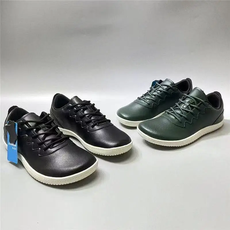 

Уличная прогулочная обувь на плоской подошве с широкой посадкой. Удобная и универсальная обувь для бега и ходьбы. Повседневная спортивная обувь.