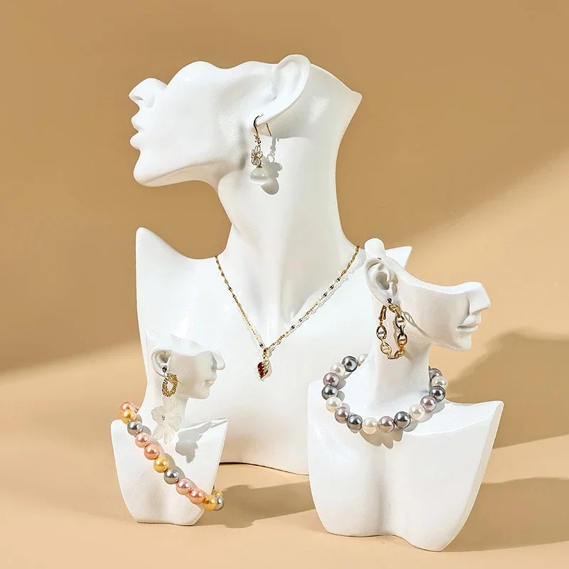 بقعة الأبيض الراتنج صورة عارضة أزياء حامل نافذة البث المباشر قلادة أقراط عرض الدعائم سوار سوار عرض الرف